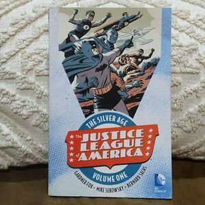 Dc COMICS BOOK Justice League of America: The Silver Age Vol. 1